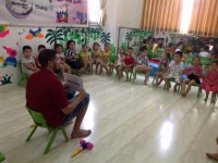 Buổi học tiếng Anh của các con
