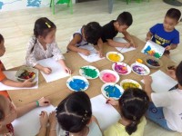Giờ học vẽ các con 😍😘😍😘